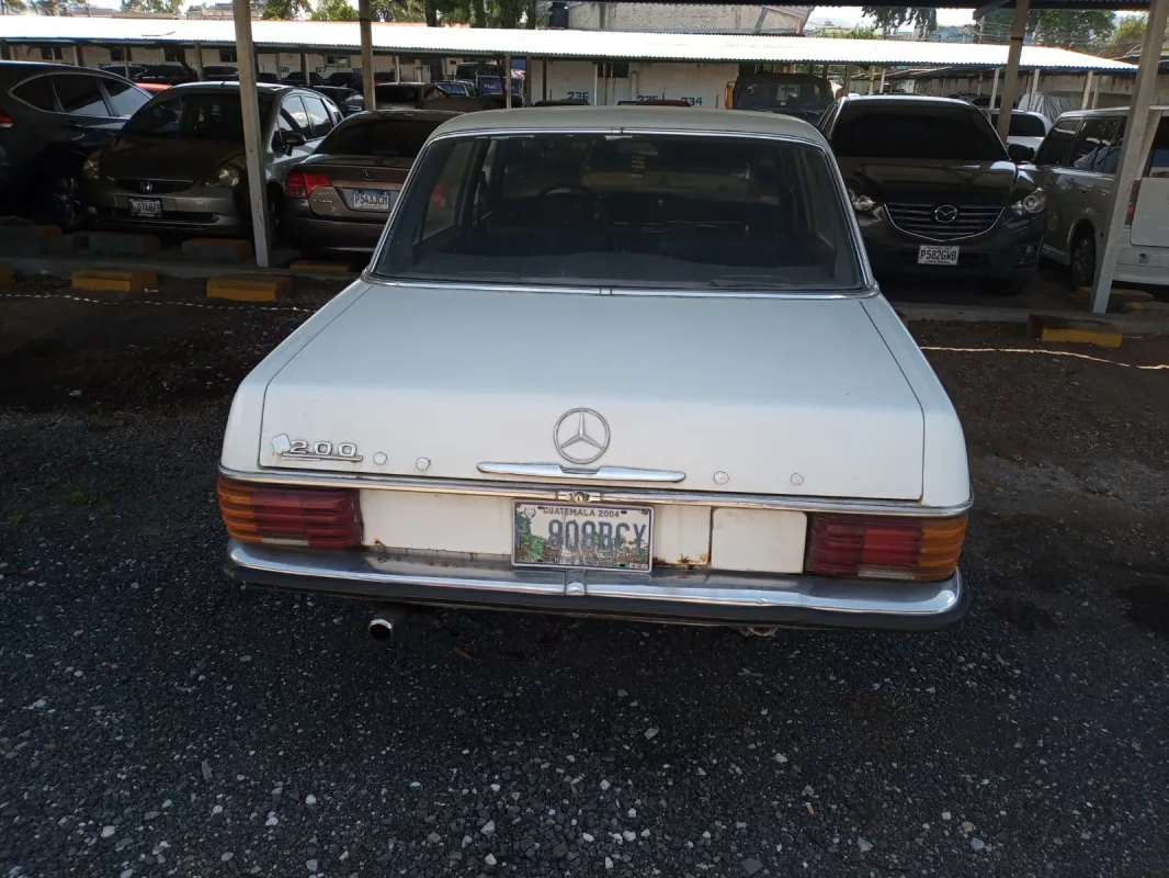 Mercedes Benz 200