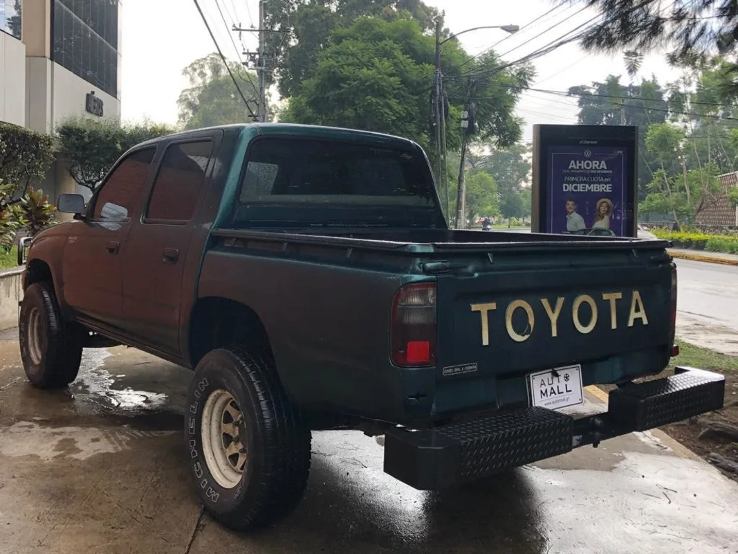 hilux 1999 for sale