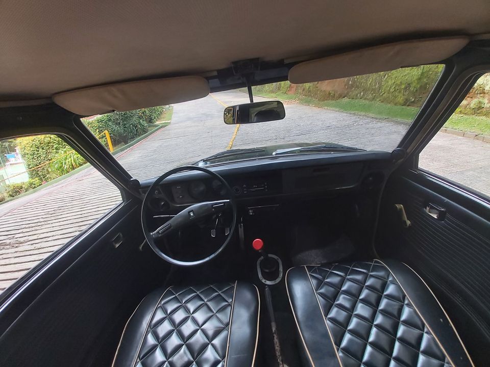 toyota 1000 pick up interior