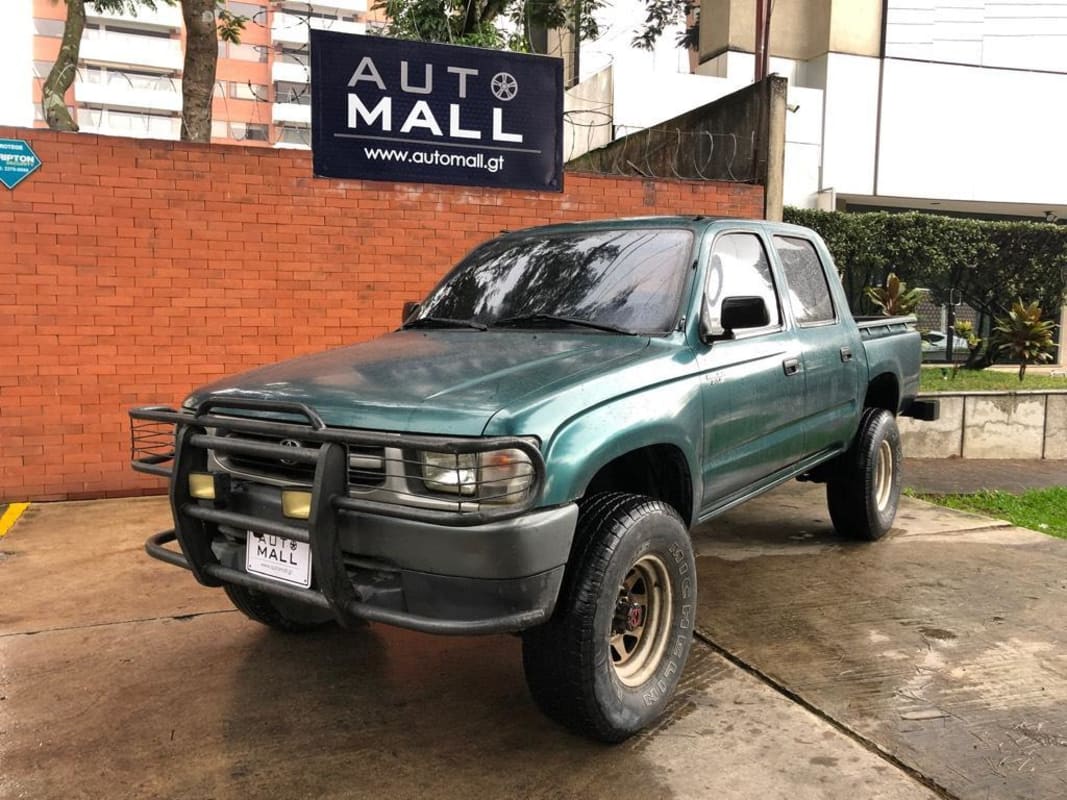 toyota hilux 1999