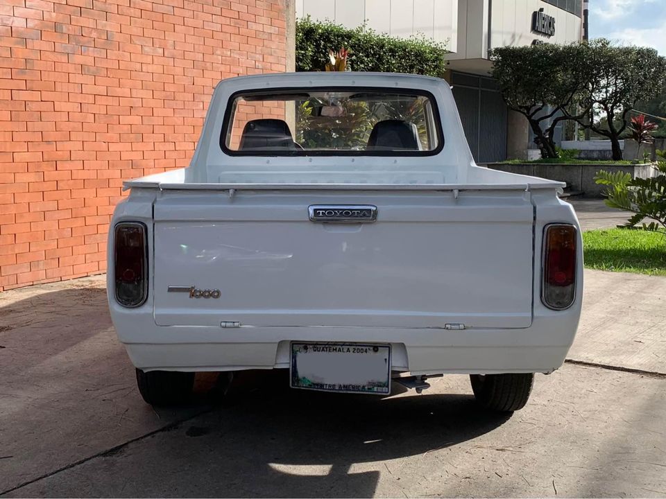 toyota 1000 pick up sale