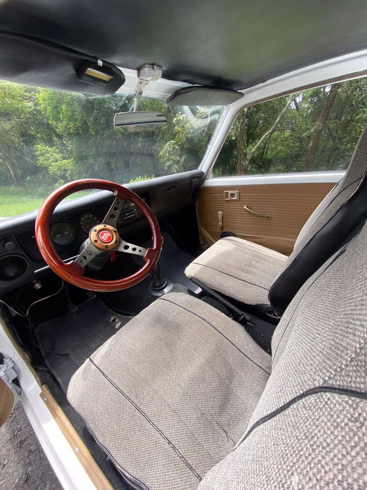 Toyota 1000 1979 for sale interior